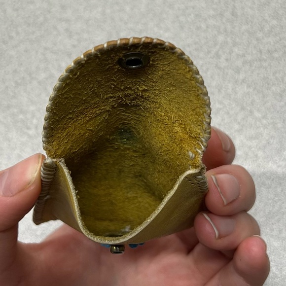 Beaded leather pouch - Picture 8 of 9